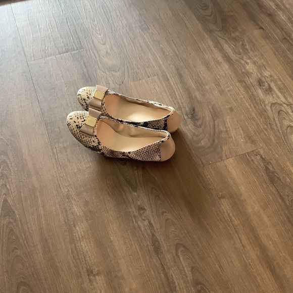 Cole Haan ballet flats grand os in snake skin print, size 8.5 - Picture 2 of 3